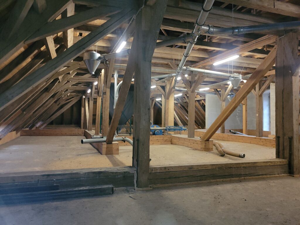 Blick in den Dachstuhl des Torhauses Gestüt Graditz